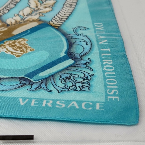 Scarf Versace Dylan blue scarf - Picture 3 of 3